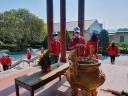 Viếng đài tưởng niệm Phường Hưng Đạo. ảnh 4.jpg - 