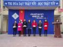 trao qua 6 gv xuat sac.jpg - 