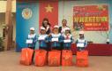 HT va CTD tang qua.JPG - 