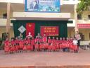 trao qua hs kho khan 1.jpg - 